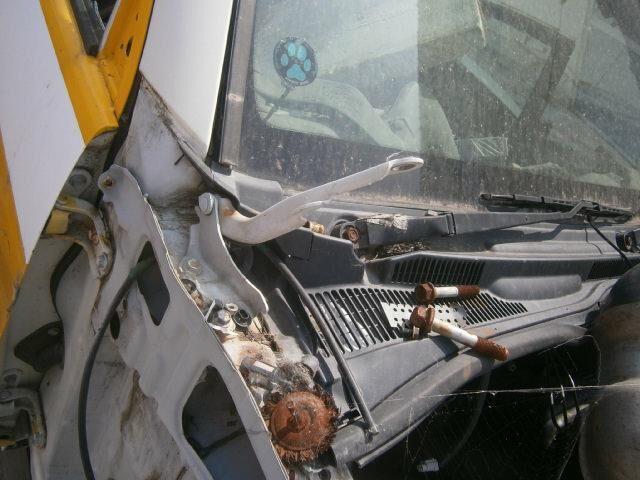 Решетка под лобовое стекло Тойота Хайлюкс Сурф в Костроме 29486